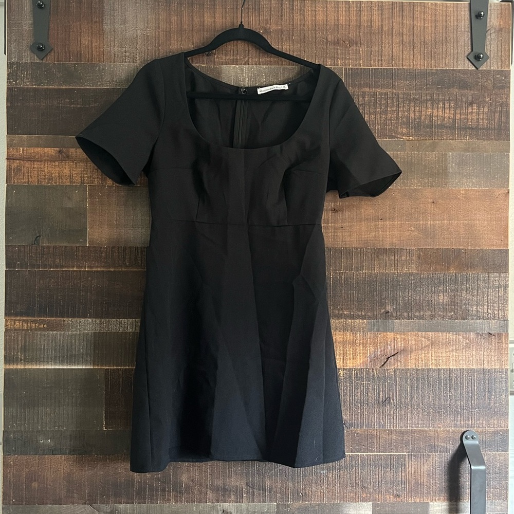 Abercrombie & Fitch short sleeve scoop neck mini dress